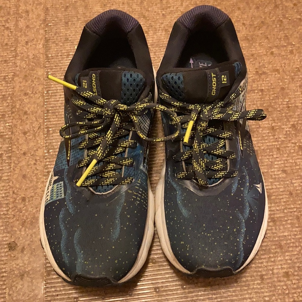 Brooks Ghost 12